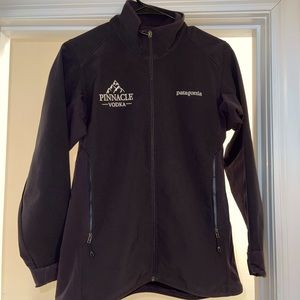 Patagonia full zip soft shell jacket, size S - LIKE NEW